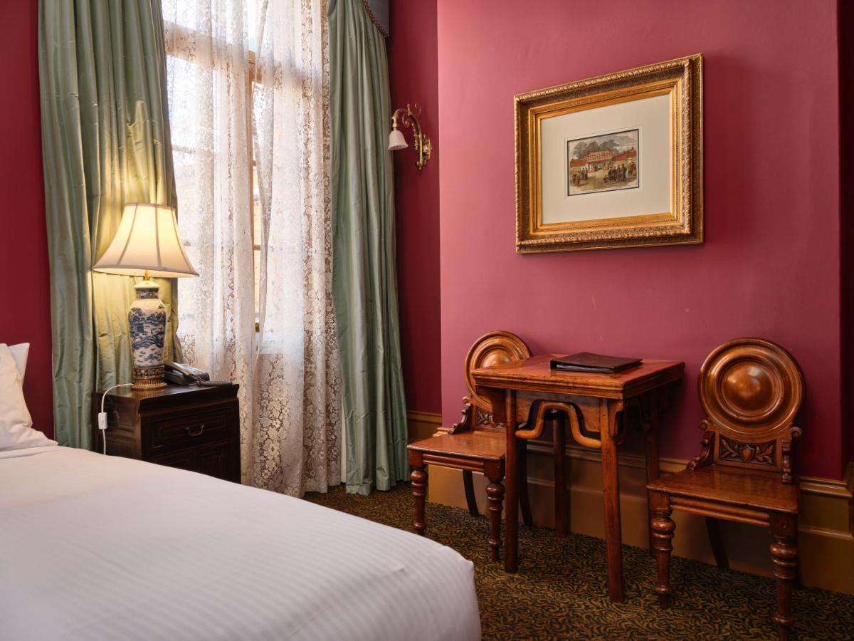 Craig'S Royal Hotel Ballarat Exterior foto A guest room at the hotel