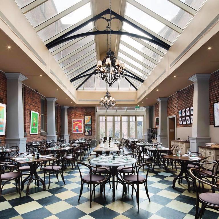 Craig'S Royal Hotel Ballarat Exterior foto The interior of the restaurant